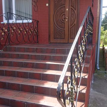 Райдужна вул., 100