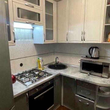 Високовольтна вул., 22