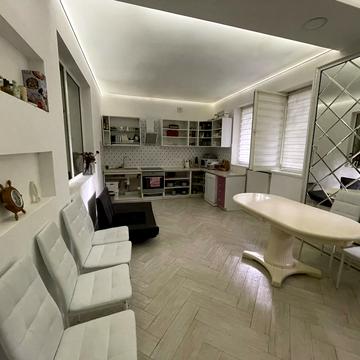 Героїв Харкова просп. (Московський), 202