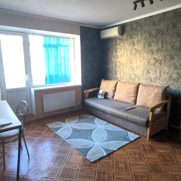 Вокзальна вул., 17