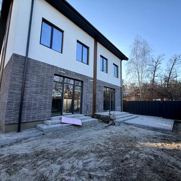 Академіка Ромоданова вул. (Льва Толстого), 44