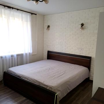 Академіка Корольова вул., 34/1