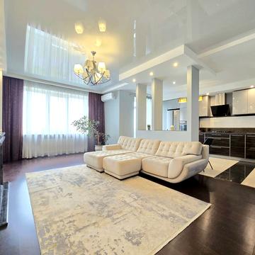 Степана Васильченка вул., 10