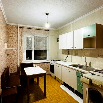 Сімї Глодан вул., 27