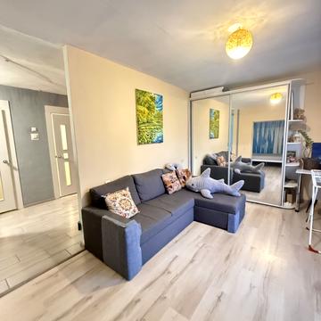 Автозаводська вул., 56