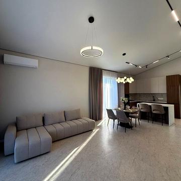 Квітнева вул.