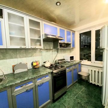 Десантна вул., 8