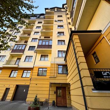 Личаківська вул. (), 33