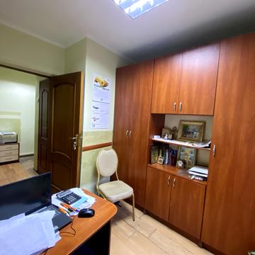 Кардинала Любомира Гузара вул., 7