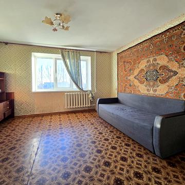 Героїв Крут вул. (60 років СРСР), 11