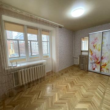 Паторжинського вул., 11