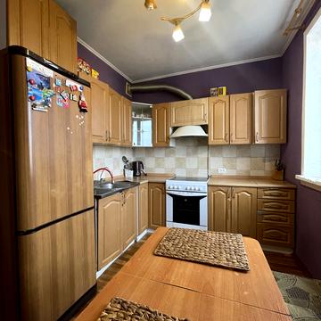 Северина Потоцького вул. (Сімнадцятого партзїзду), 34б