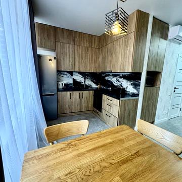 Валерія Самофалова вул. (Каманіна), 16-А