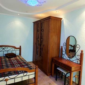 Академіка Заболотного вул., 58