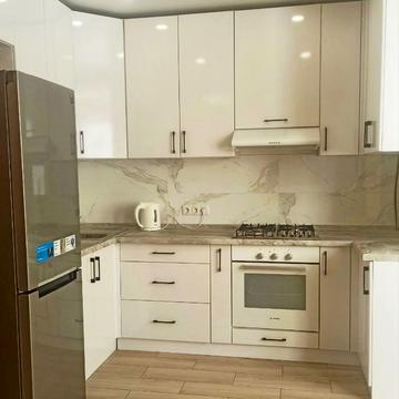 Миру вул., 46