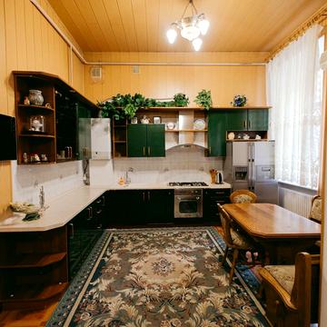 Успенська вул. (Чичерина), 52