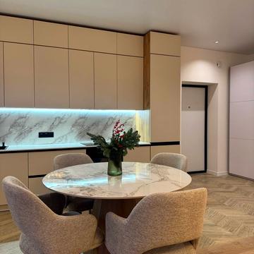 Августина Волошина вул., 24