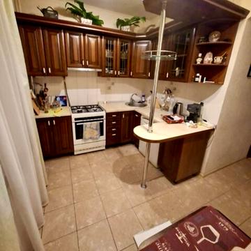 Лопанська вул., 31