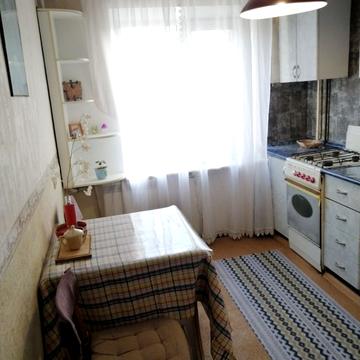 Українська вул., 8