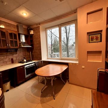 Науки просп. (Леніна), 31б