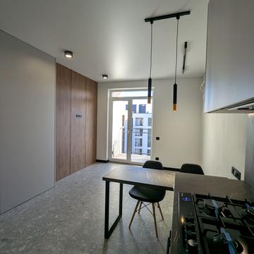 Героїв Крут вул., 10