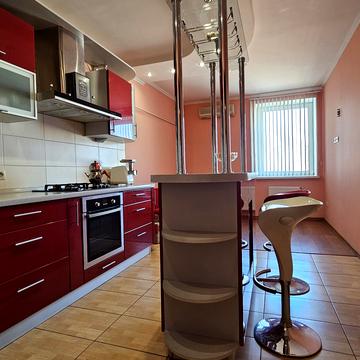 Старицького вул., 20/1