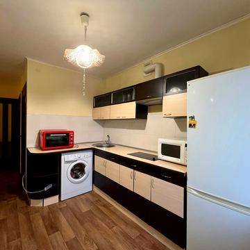 Мистецька вул. (Землячки), 11