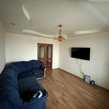 Євгена Чикаленка вул., 59к