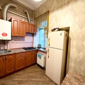 Покровська вул. (Жовтнева), 24