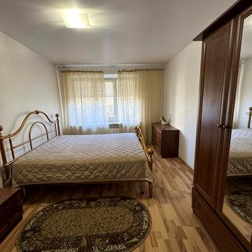 Південно-Кільцева вул., 7