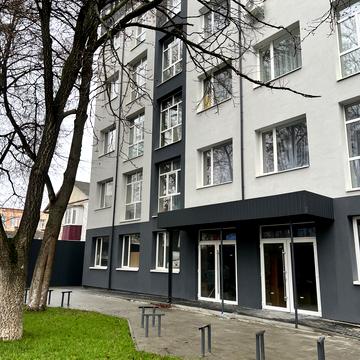 Петра Могили вул., 28