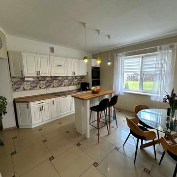 Молодіжна вул.