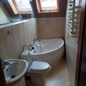 Полковника Нестора Морозенка вул., 8