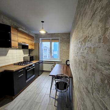 Парусний пров., 10