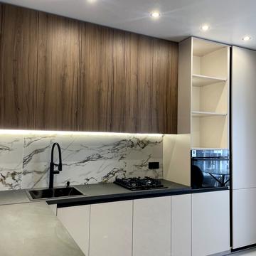 Щаслива вул., (Будинок 14/3)