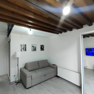 Промислова вул., 27