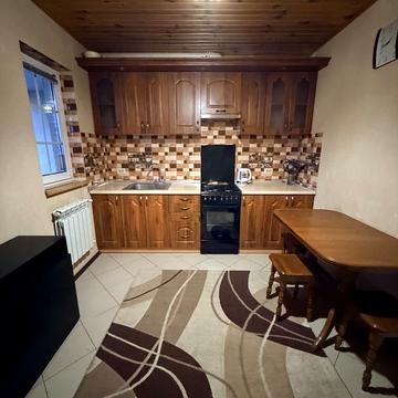 Зелена вул., 38