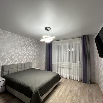 Миколаївська вул., 33