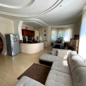 Ромашкова вул.