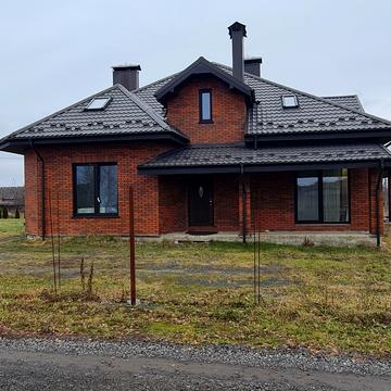 Спортивна, 8