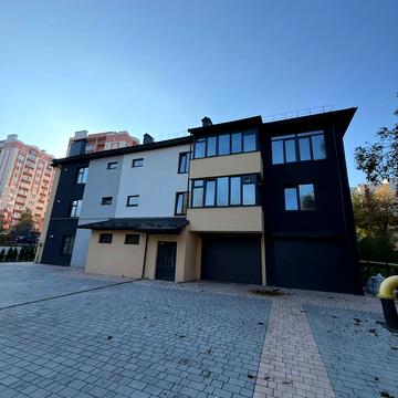 Львівське шосе, 39