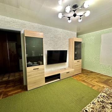 Перемоги вул., 93