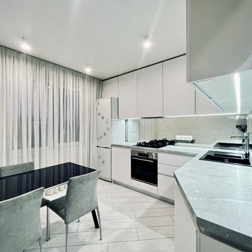 Єдності вул., 4