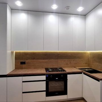 Будівельна вул., 2