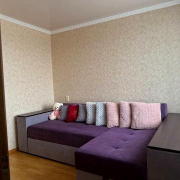 Металургів вул., 30