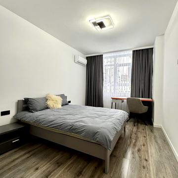 Малоголосківська вул., 44