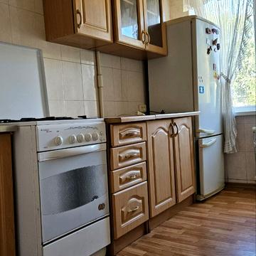 Янтарна вул., 79