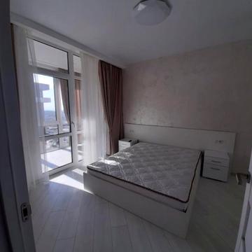 Полковника Гуляєва просп. (Маршала Жукова), 111