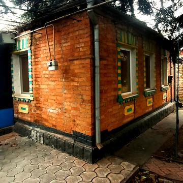 Дежньова вул., 12