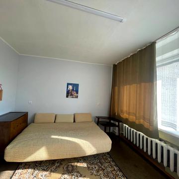 Радість вул., 24